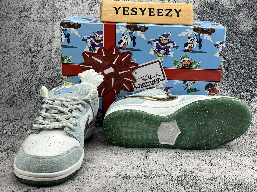 UA NIKE SEAN CLIVER X DUNK LOW SB 