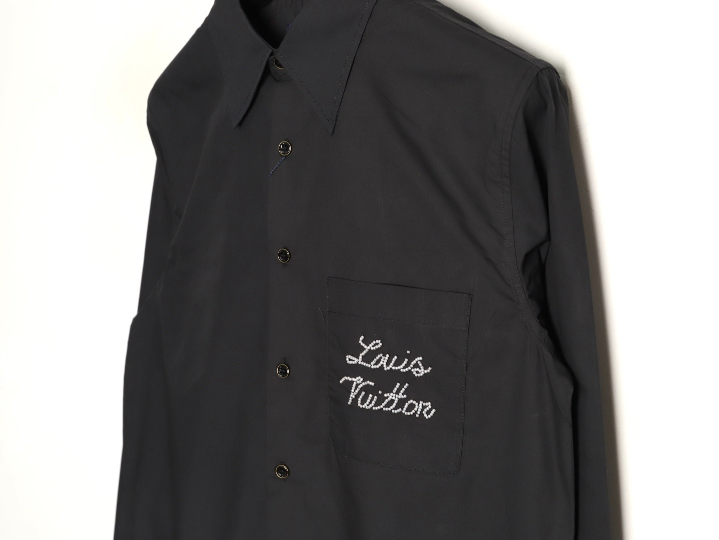 L0vis Vvtt0n Long-sleeved Shirts