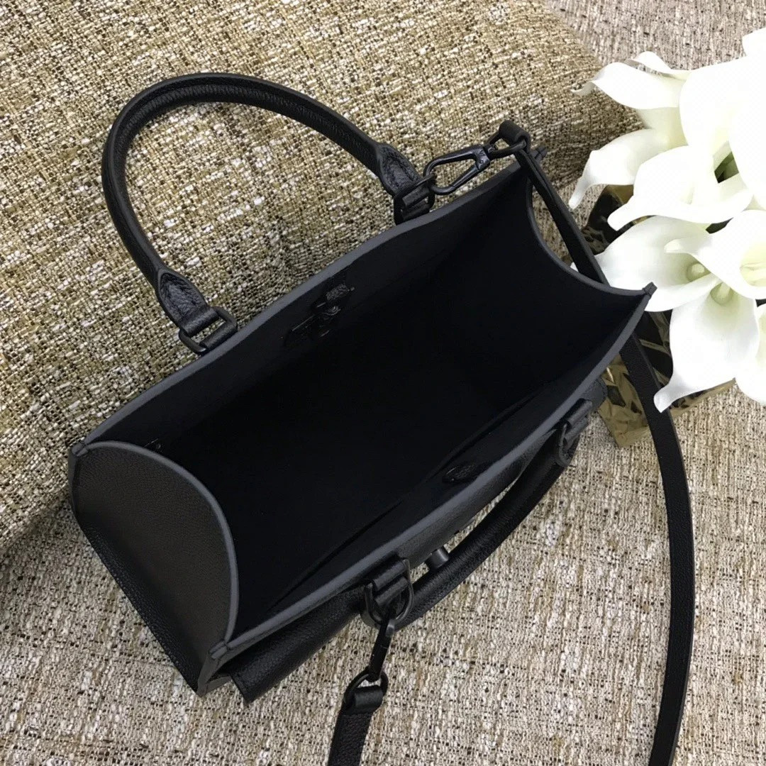 LOCKME TOTE PM M55845