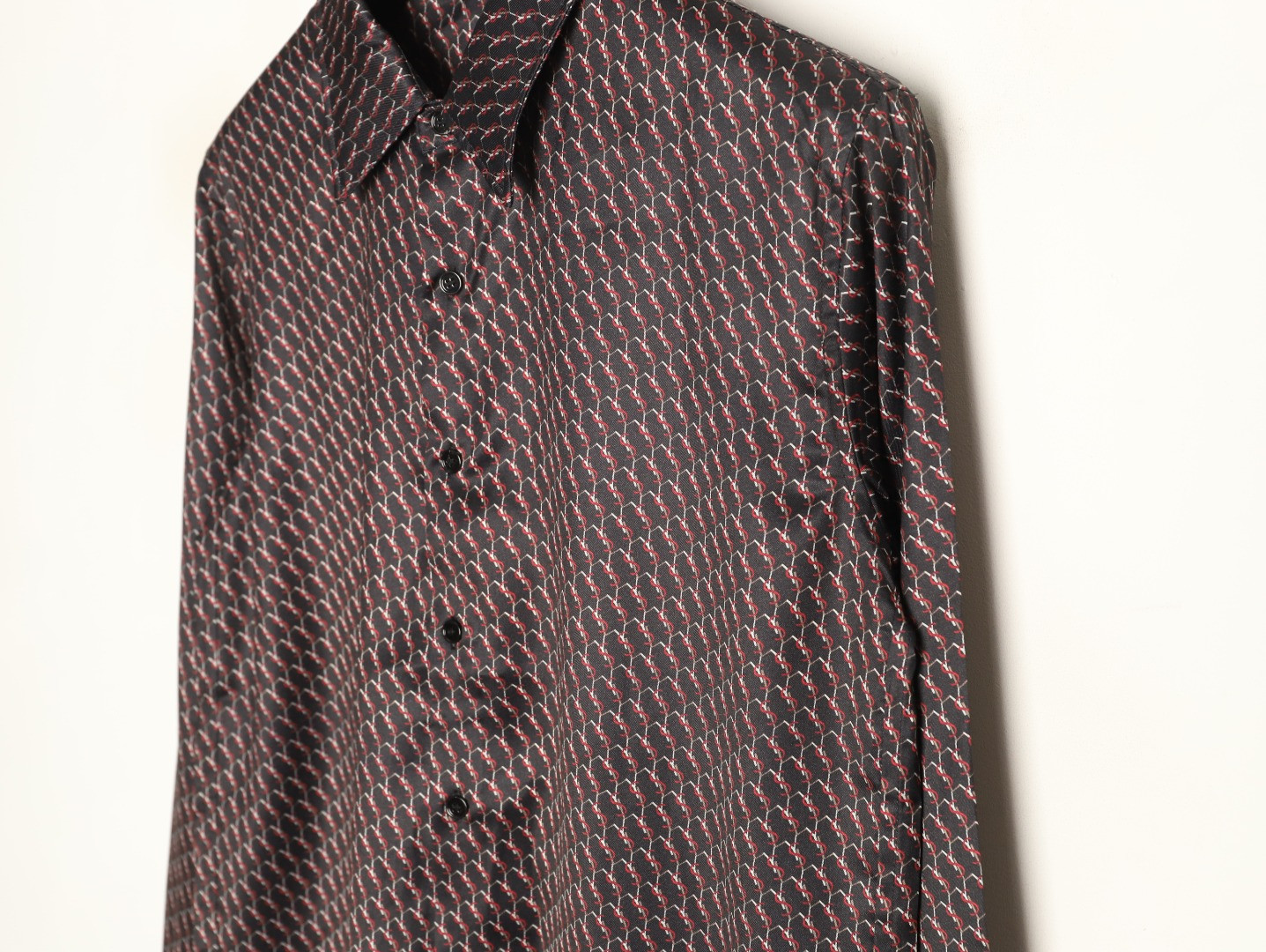 SAINTLAURENT SLP Y51 Long-sleeved Shirts
