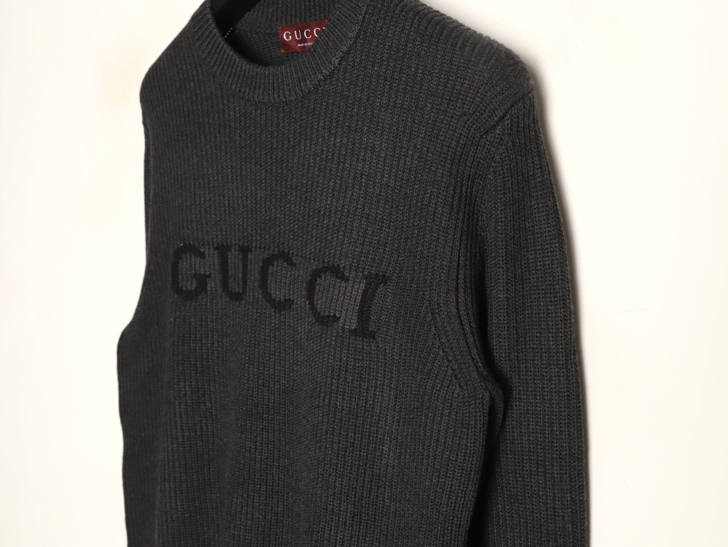 Gvc*1 GUC Sweaters