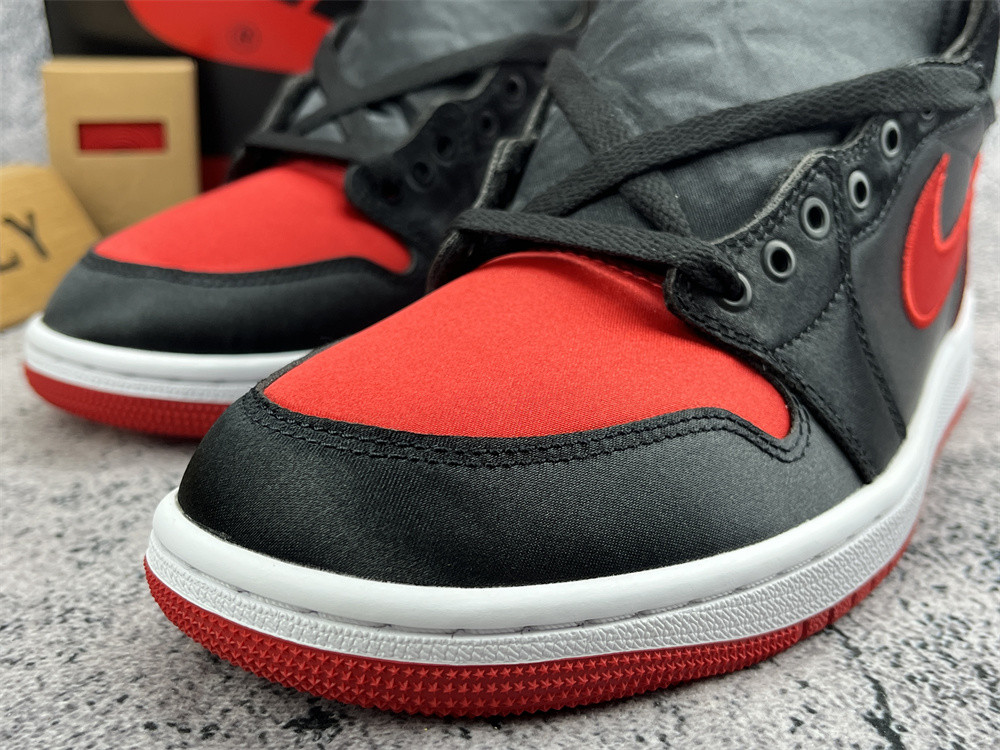 UA WMNS AIR JORDAN 1 RETRO HIGH OG 