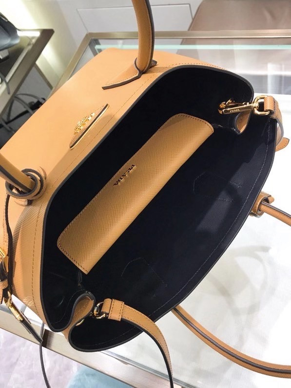 Pra*a Galleria Saffiano Handbag