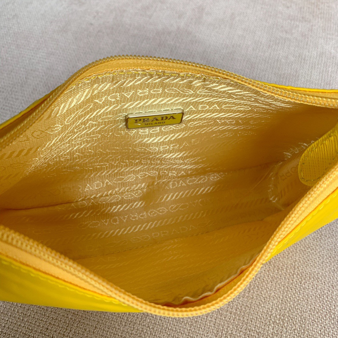 Re-Edition 2000 Nylon Mini Bag