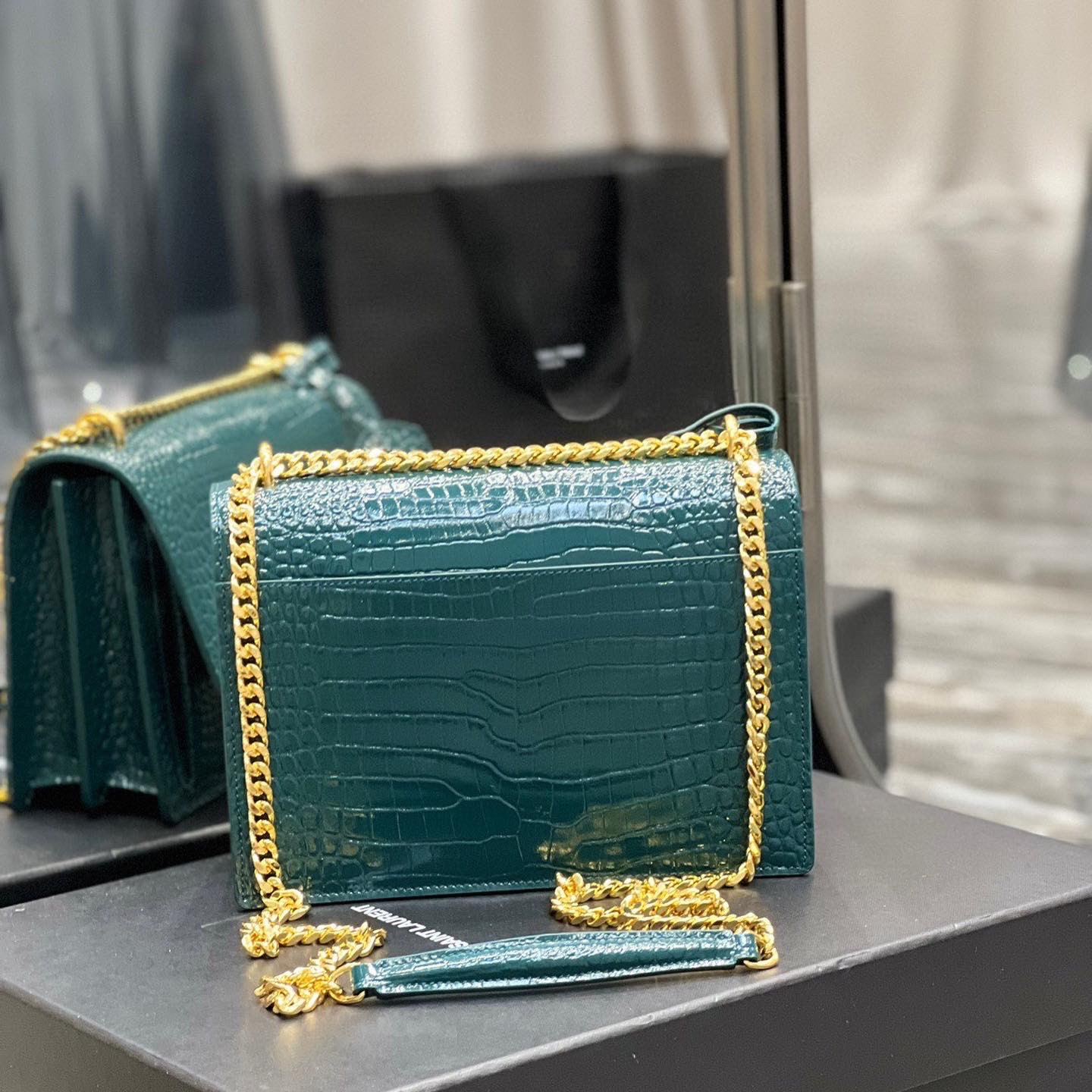 SUNSET MEDIUM CHAIN BAG IN CROCODILE EMBOSSED SHINY LEATHER