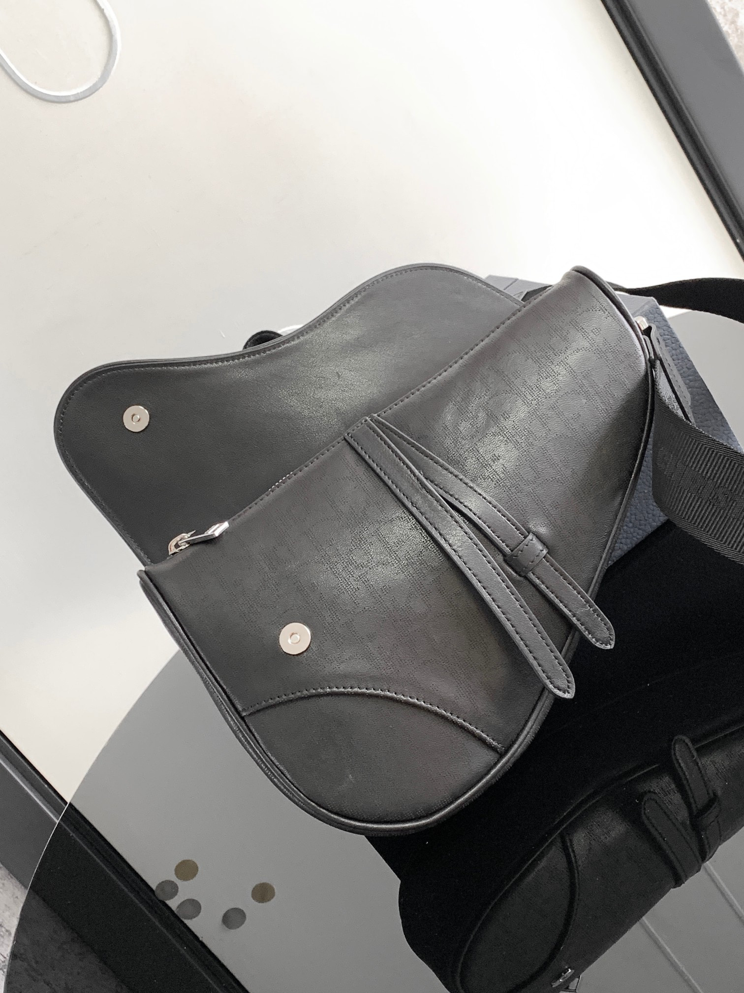 Chr1st1an D10r D10r HOMME Bags Leather Black 26 x 19 x 4.5 cm