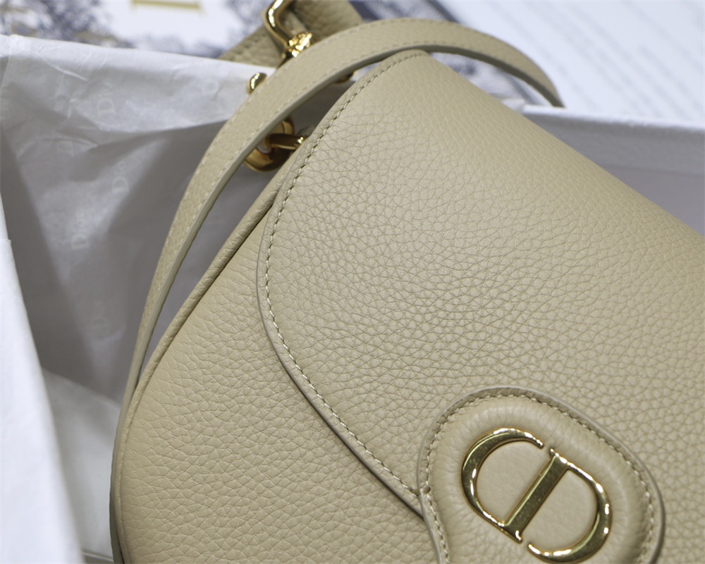 MEDIUM D10r BOBBY BAG Apricot Grained Calfskin