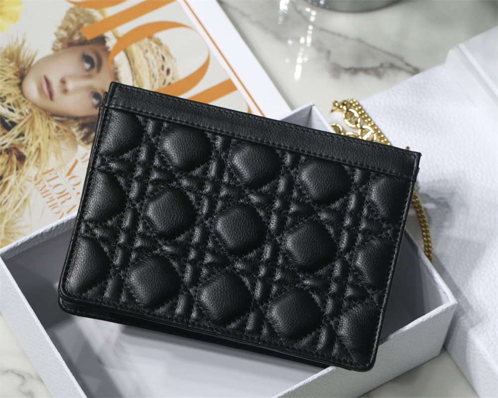D10r CARO ZIPPED POUCH WITH CHAIN Black S*pple Cannage Calfskin 19 x 14 x 4.5 cm
