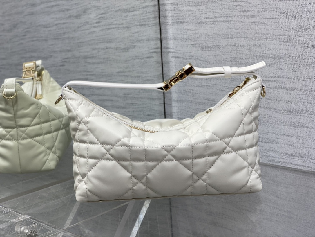 MEDIUM D10r TRAVEL NOMAD POUCH WHITE