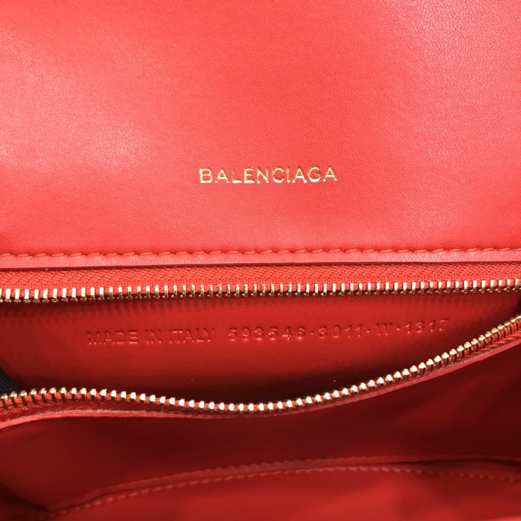 Ba1en*iaga WOMEN