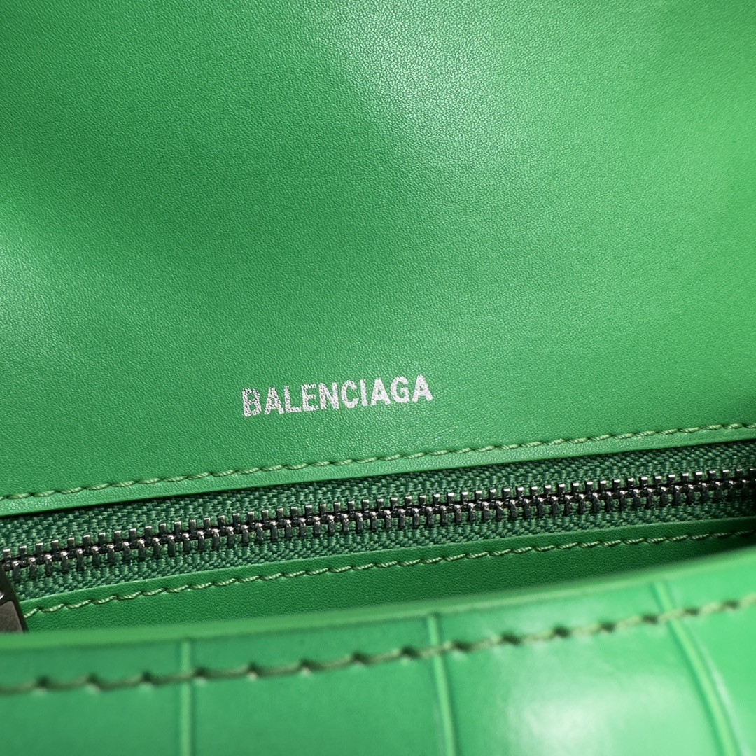 Ba1en*iaga WOMEN