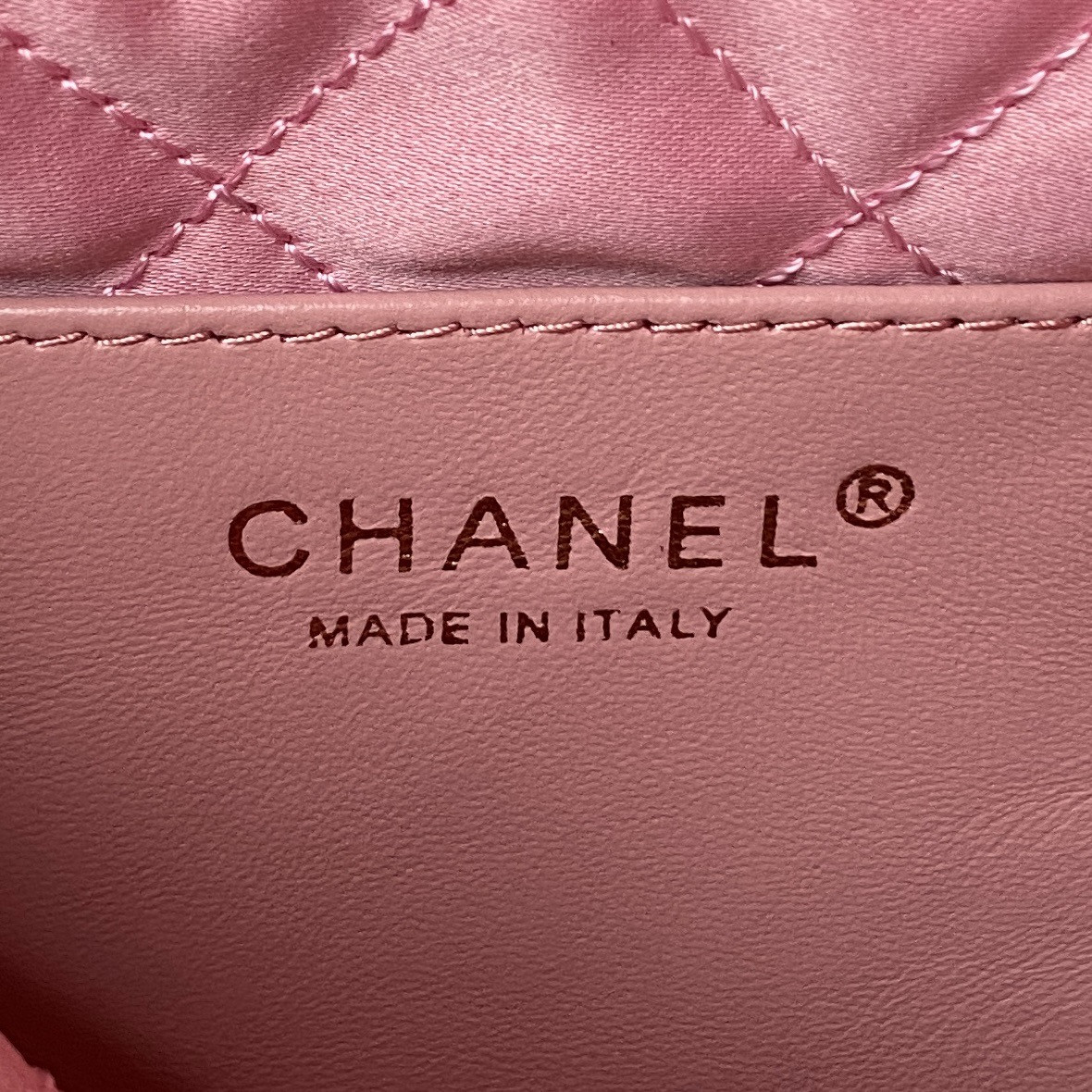 Ch**el 22 MINI HANDBAG GRAINED LEATHER PINK 7.8 × 7.4 × 2.3 in