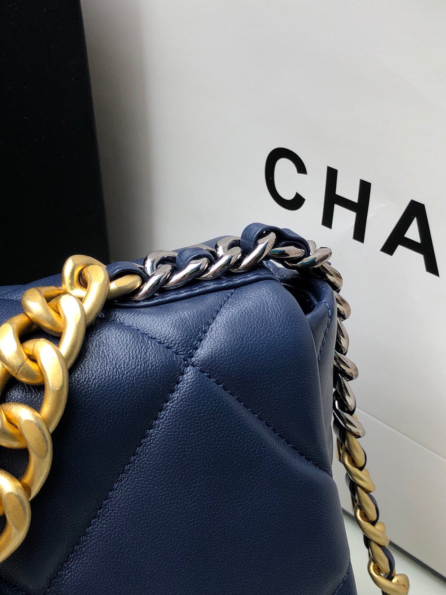 Ch**el 19 LARGE HANDBAG Shiny Leather, Gold-Tone, Silver-Tone & Ruthenium-Finish Metal Navy 7.8 × 11.7 × 3.9 in