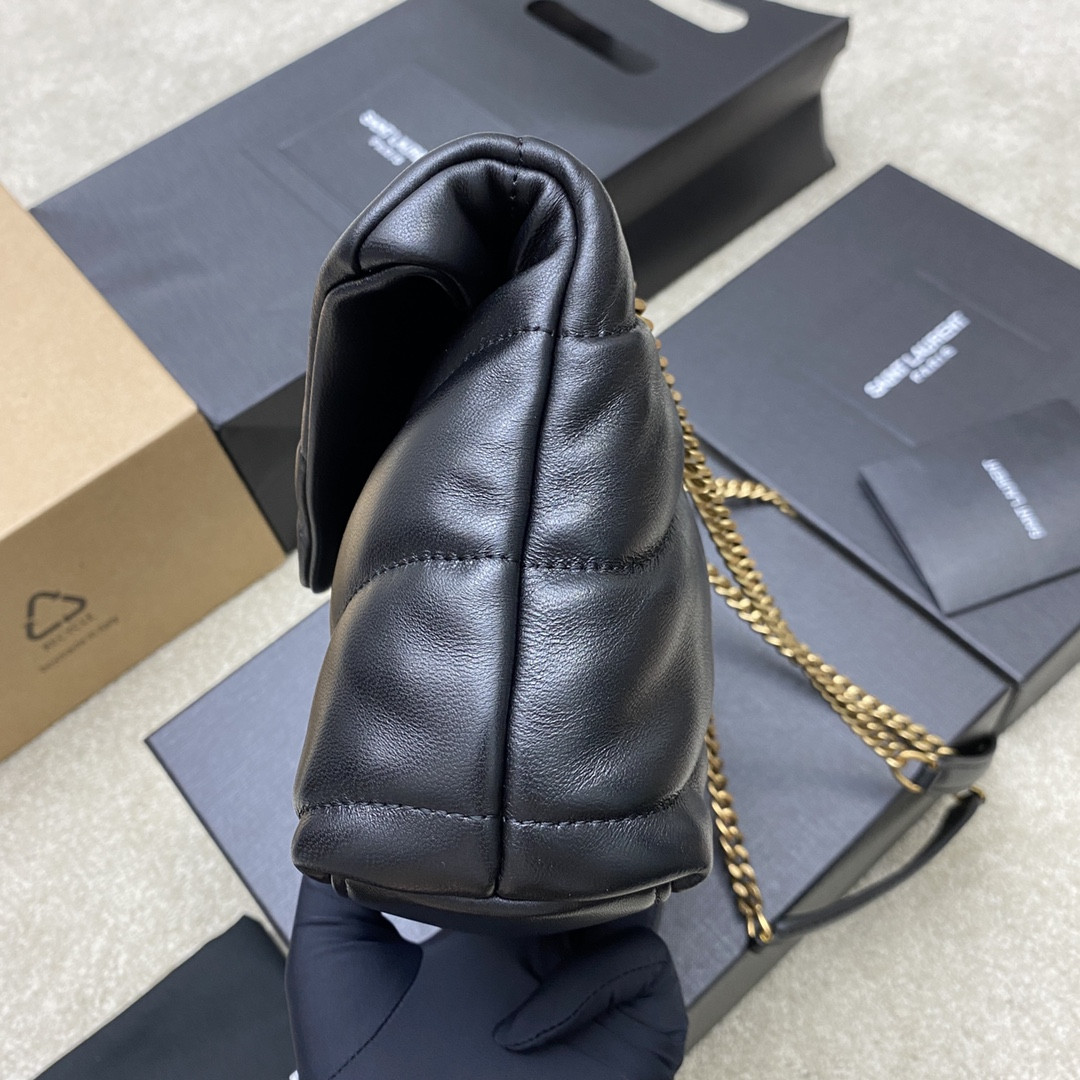 Y51 PUFFER IN LEATHER BLACK 23 X 15.5 X 5.8 CM