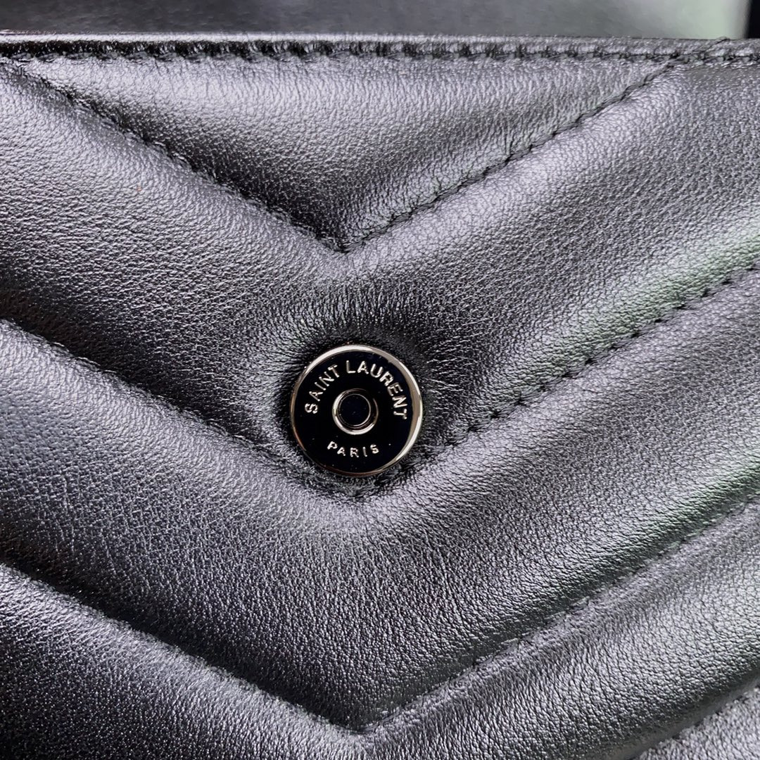 Y51 TOY LOULOU IN QUILTED LEATHER ALL BLACK 7.9 X 5.5 X 3 INCHES