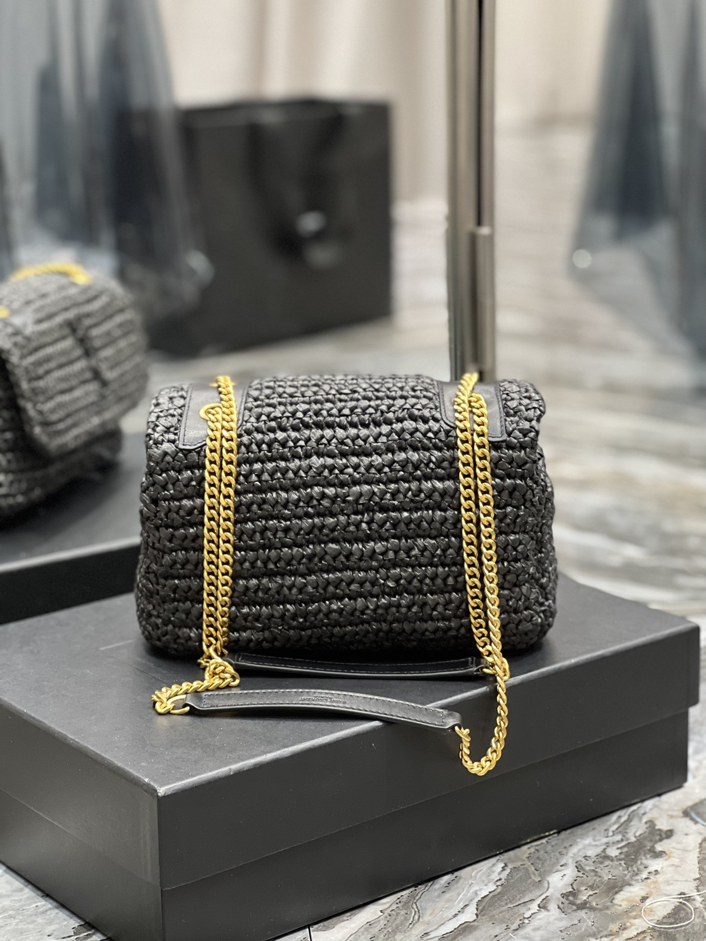 Y51 NIKI CHAIN BAG IN RAFFIA AND LEATHER BLACK 22×16.5×12 CM