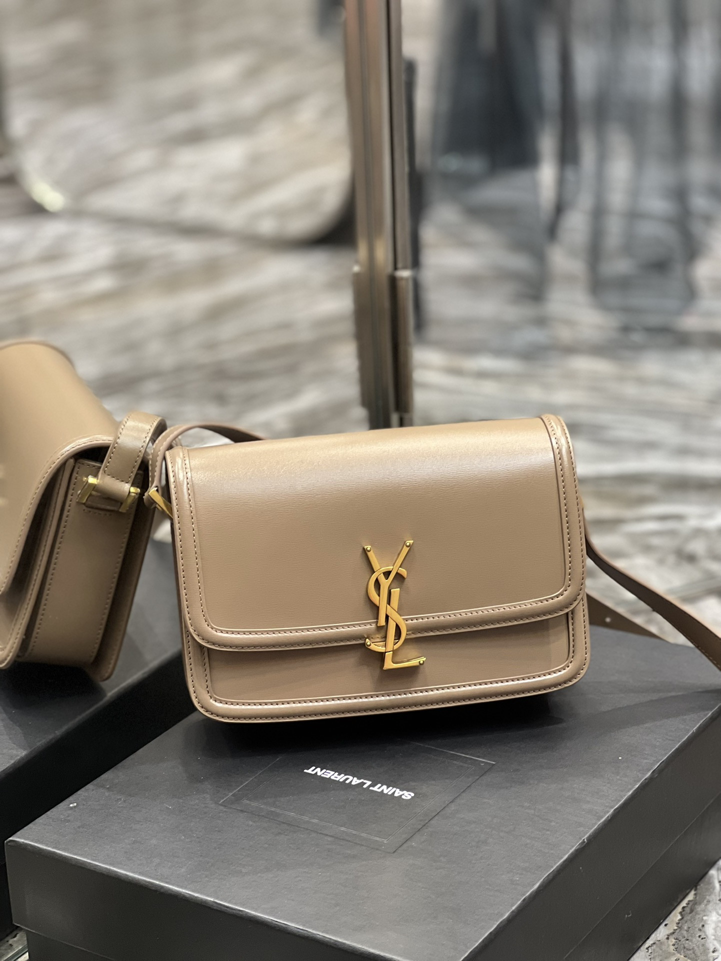 Y51 SOLFERINO MEDIUM SATCHEL IN BOX Sa1nt Lau*nt PINK 9.1 X 6.3 X 2.4 INCHES