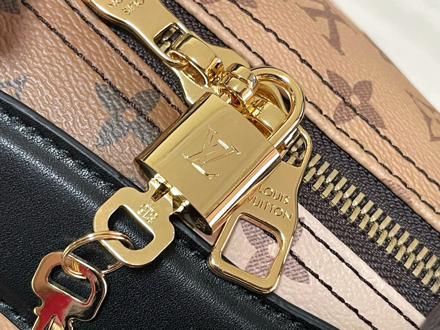 LV Virgil Abloh Basketball Keepall 55 M35577
