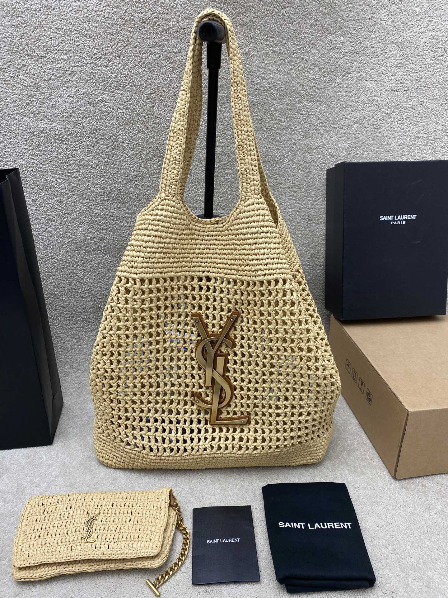 Y51 ICARE IN RAFFIA Color Natural 14.6"-21.7"X16.9"X2"
