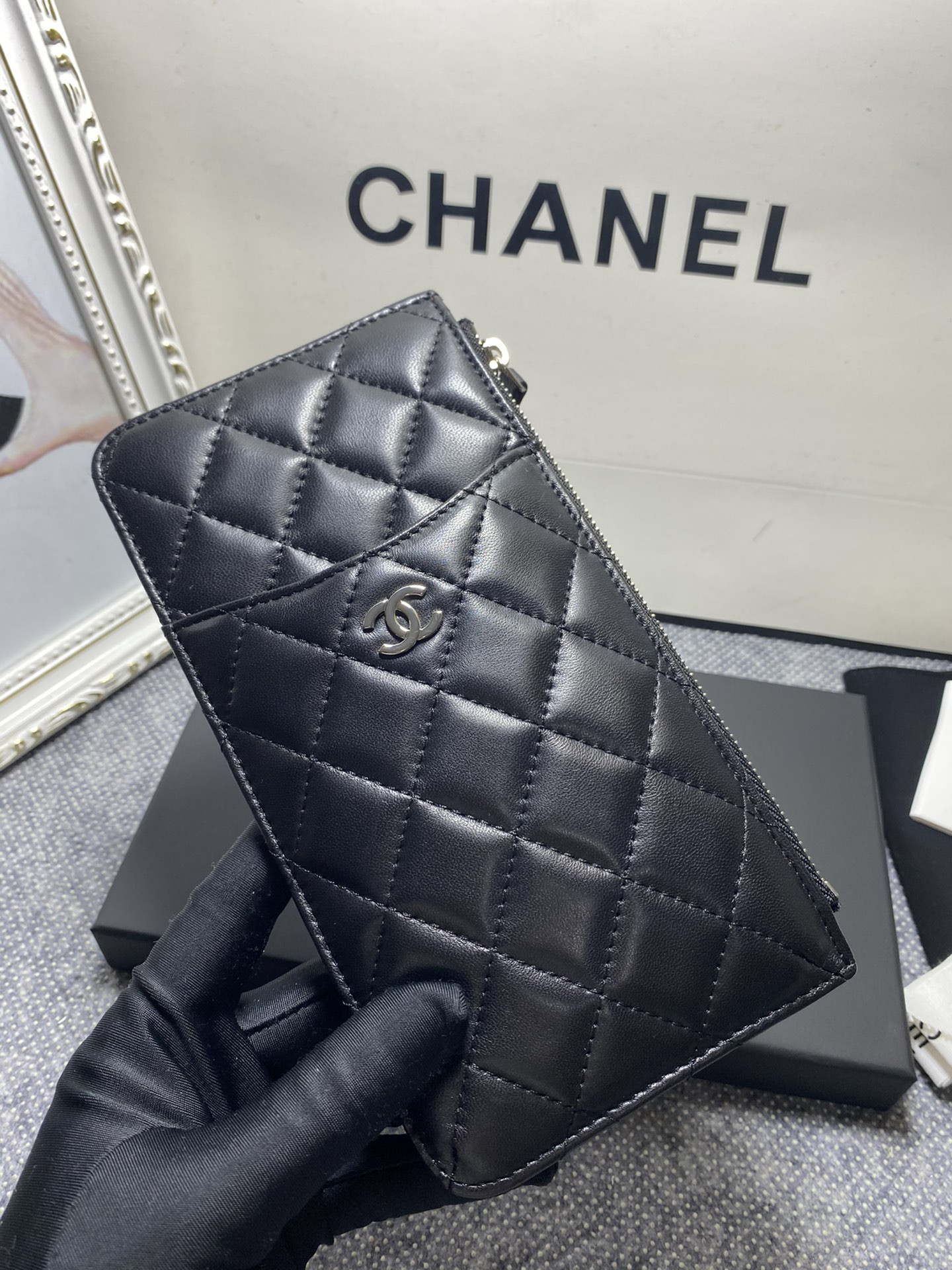 Ch**el LONG ZIPPED WALLET 19-11cm