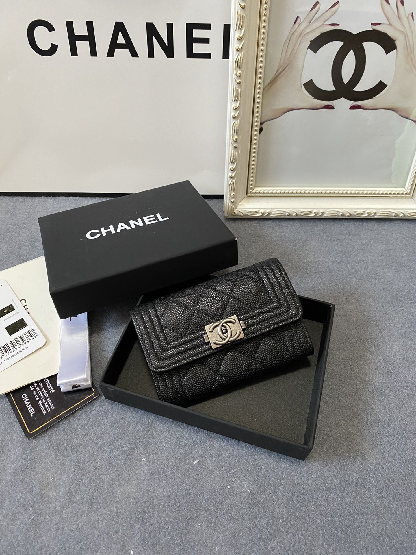 Ch**el FLAP WALLET 12-7CM