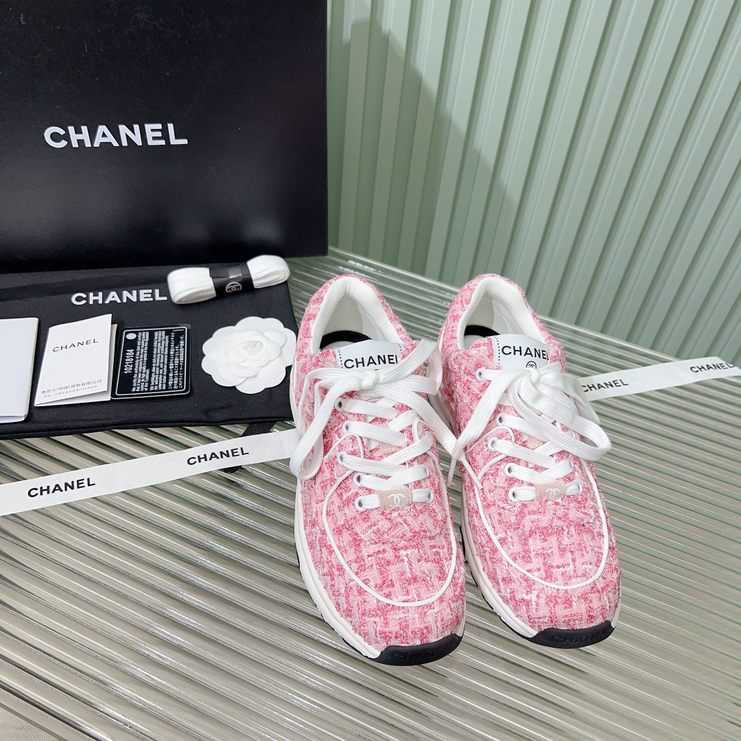 UA Ch**el SNEAKERS Tweed