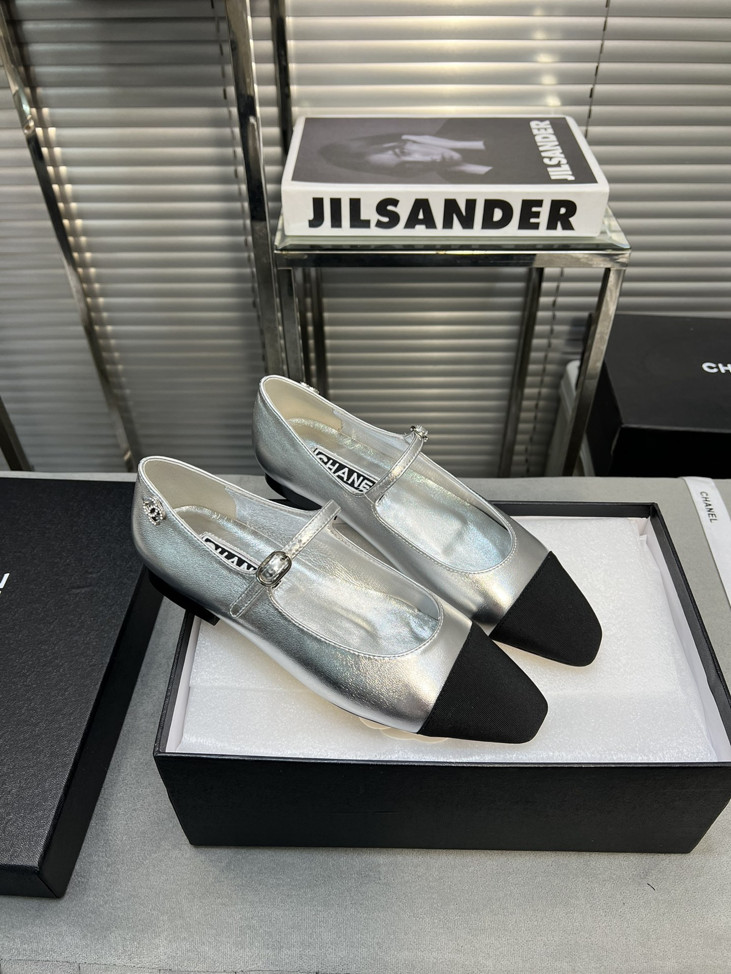 UA Ch**el MARY JANES  Lambskin