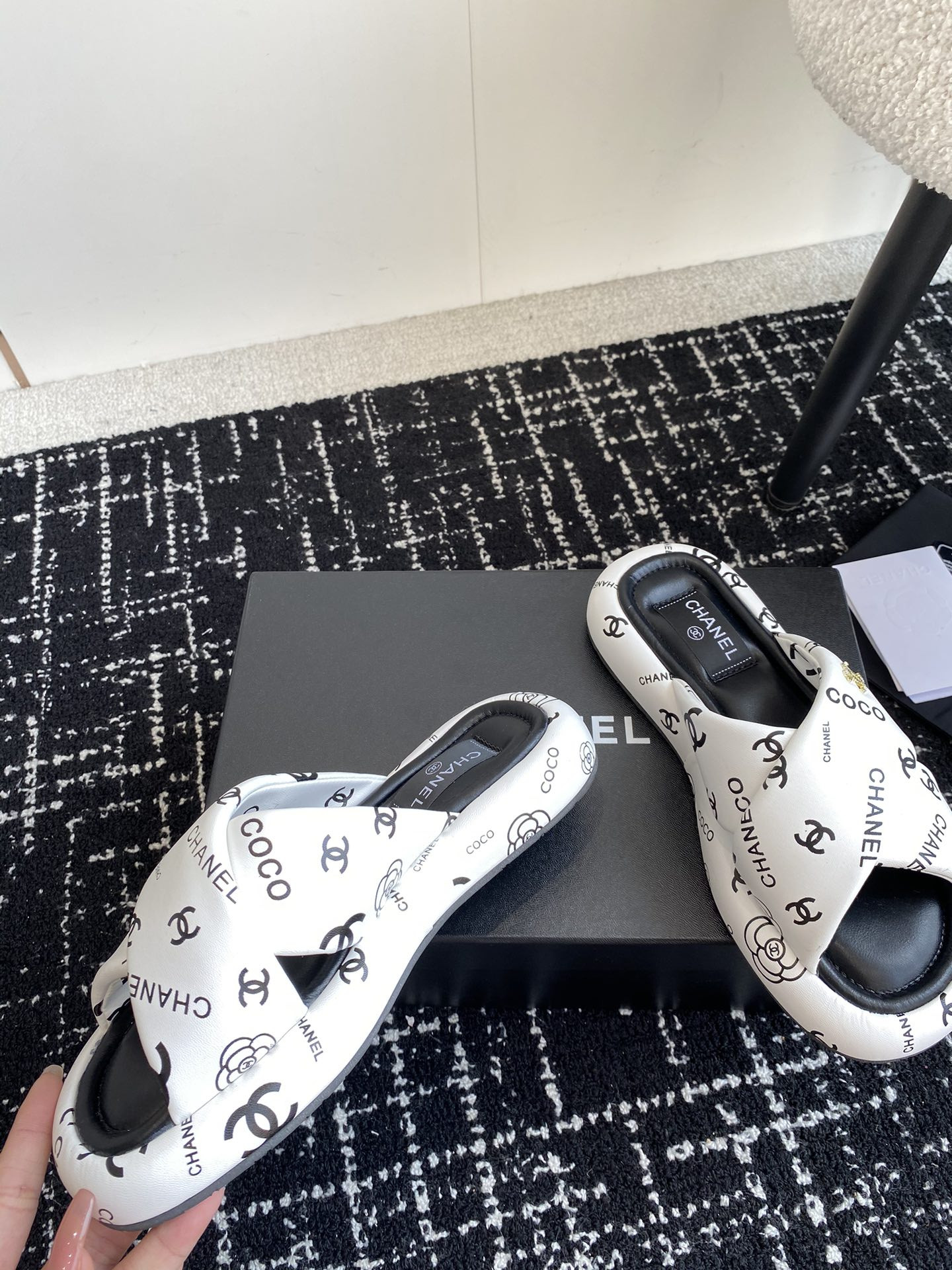 UA Ch**el SLIPPERS