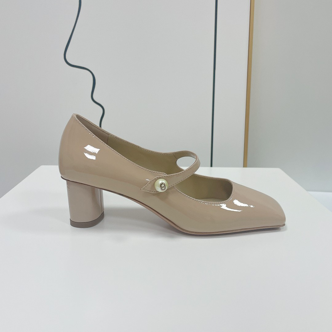 UA Jolie D10r Pump