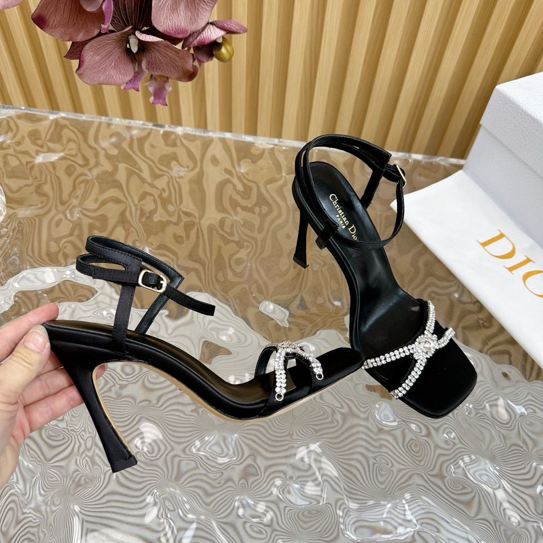 UA D10r Slingback Pump