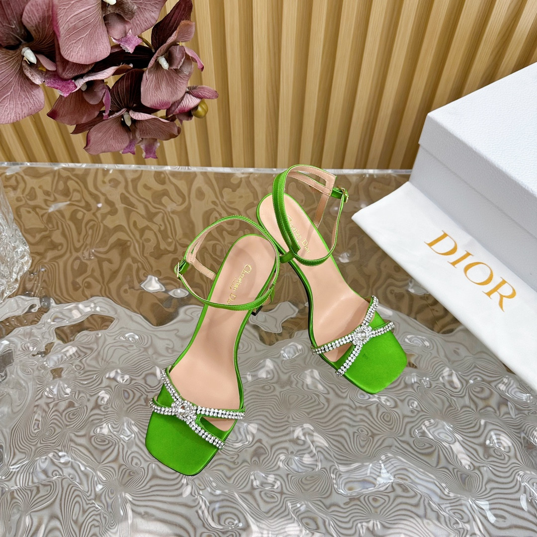 UA D10r Slingback Pump