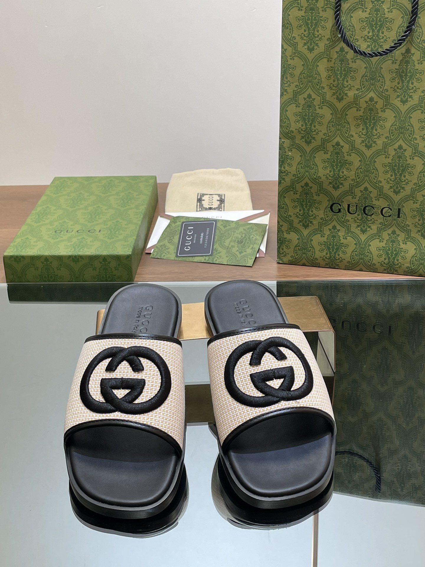 UA Gvc*1 INTERLOCKING G SLIDE SANDAL