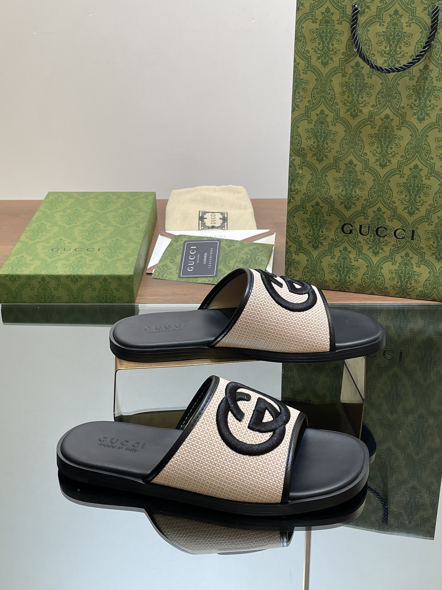 UA Gvc*1 INTERLOCKING G SLIDE SANDAL