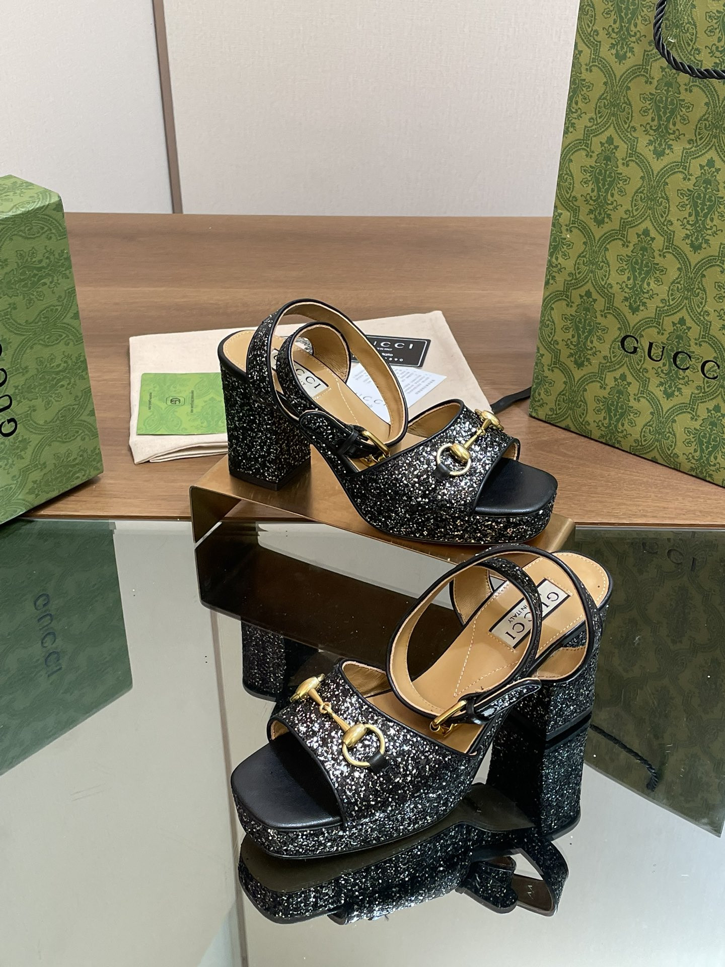 UA Gvc*1 HORSEBIT PLATFORM SANDAL
