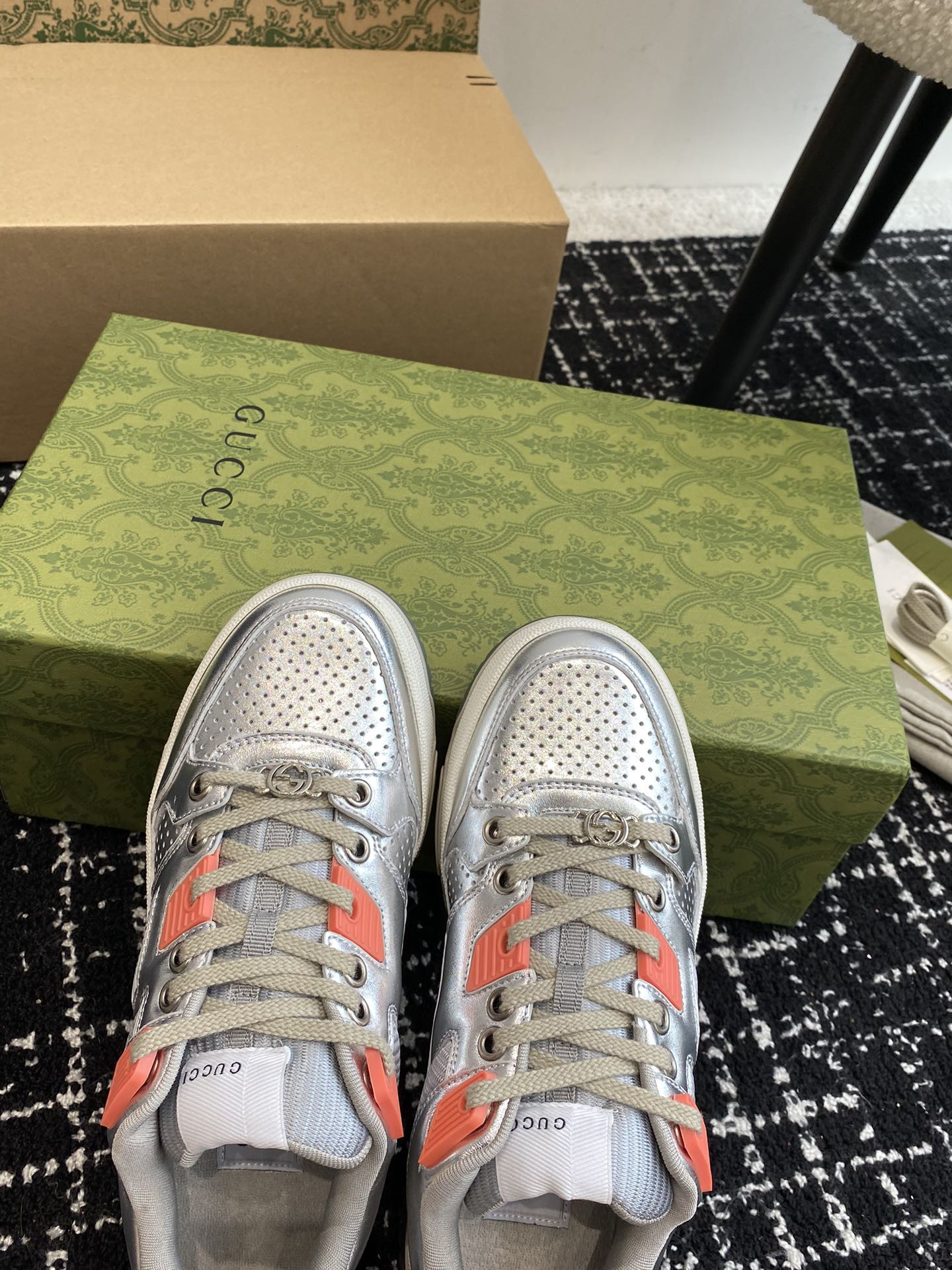 UA Gvc*1 Low-Top SNEAKER