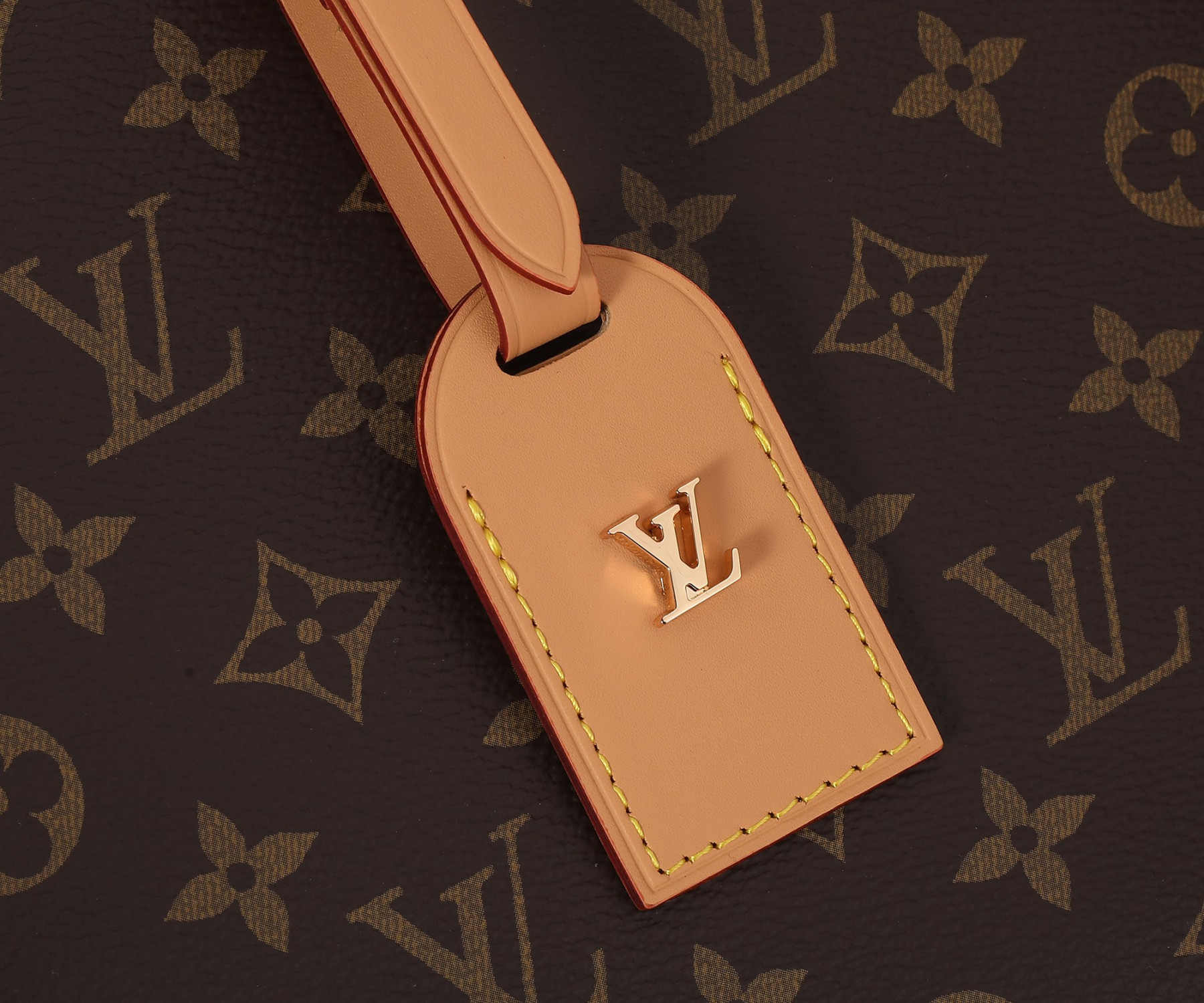 LV Boite Chapeau Souple MM M45647 7.9 x 8.9 x 3.1 inches