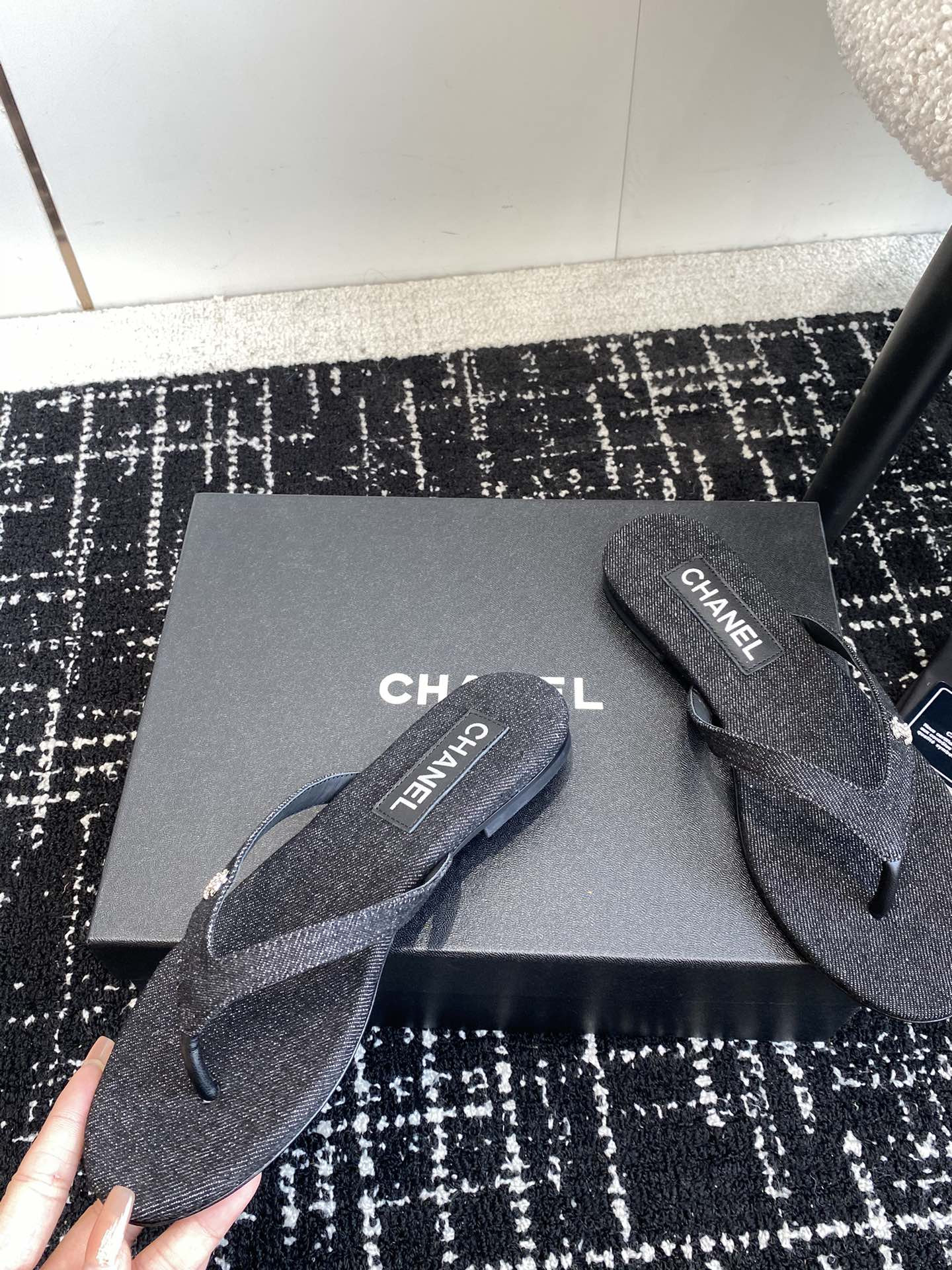 UA Ch**el THONGS