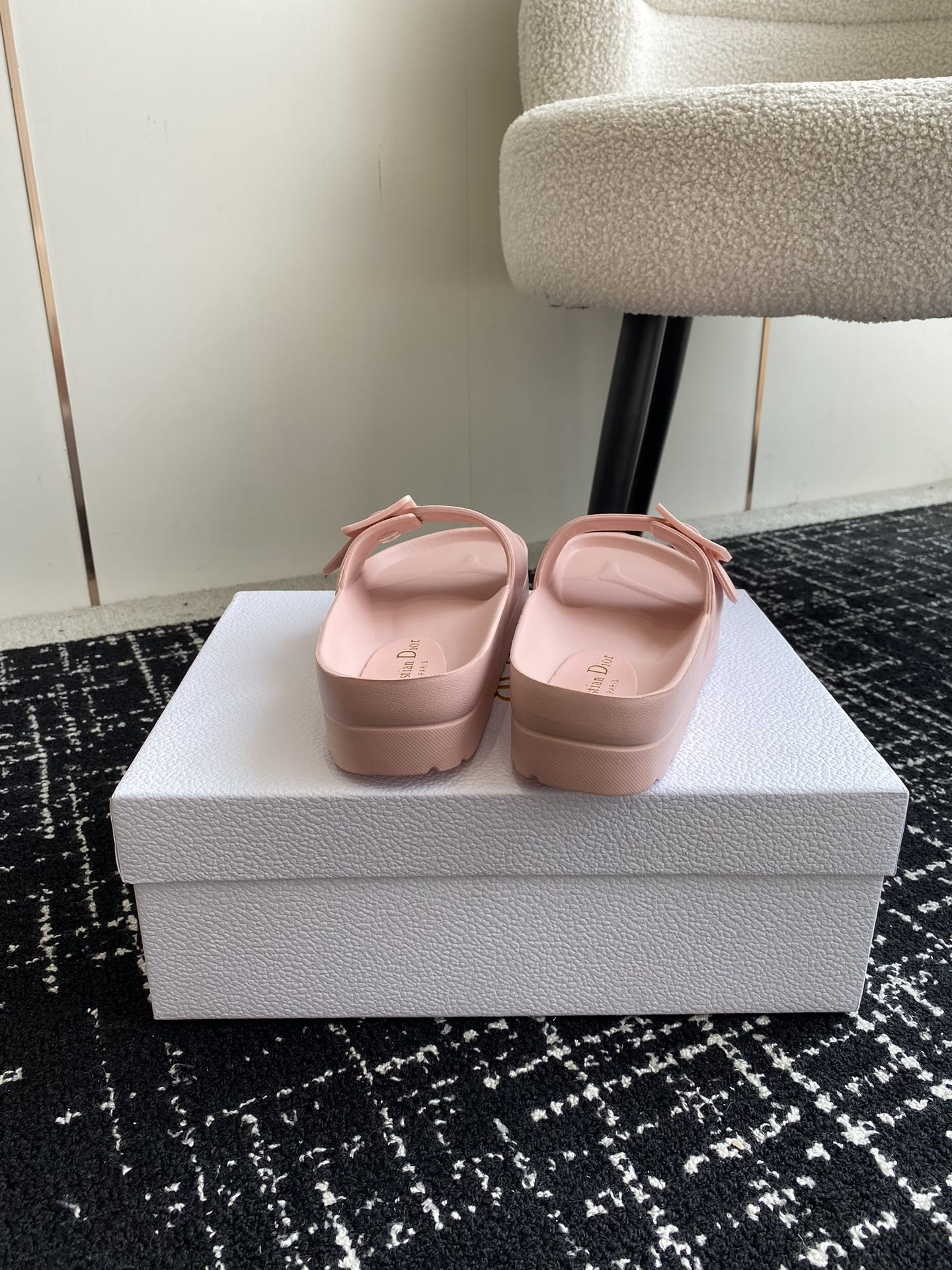 UA D10r Slide