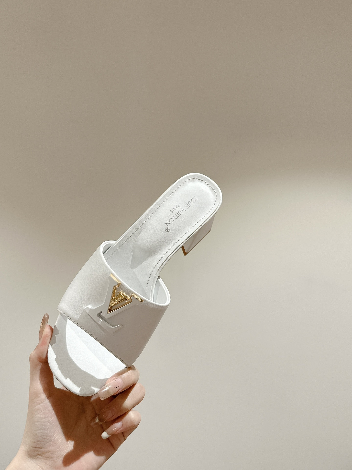 UA LV Capri Mule