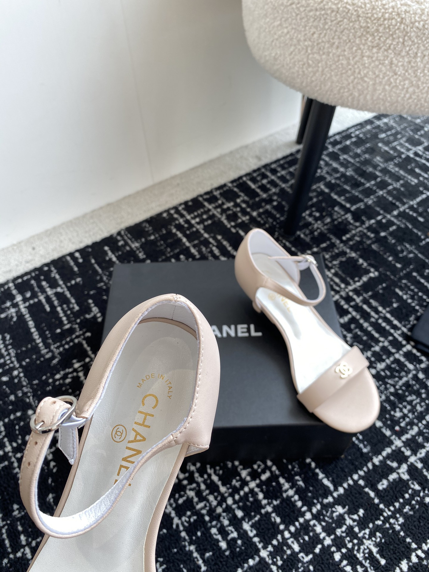 UA Ch**el  SANDALS