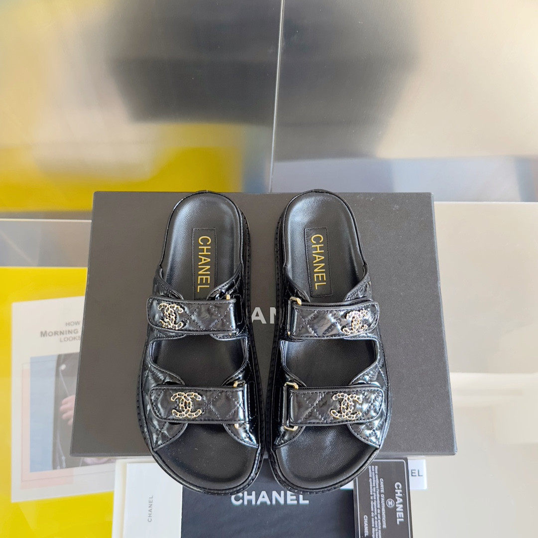 UA Ch**el SLIDES