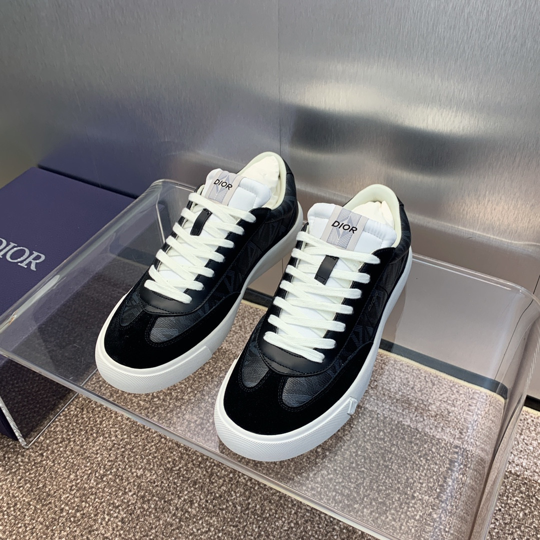 UA D10r B101 Sneaker