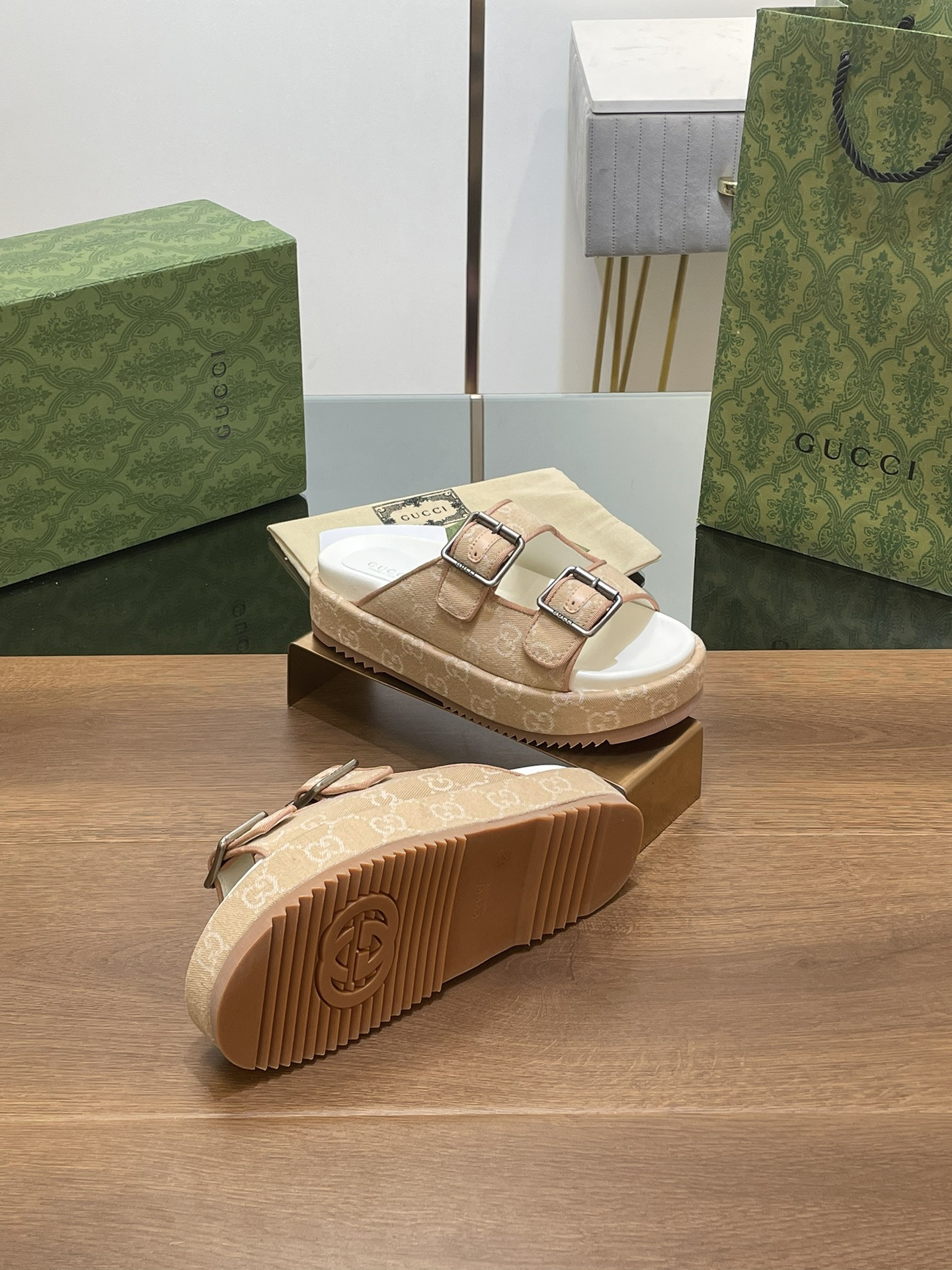 UA Gvc*1 SANDAL WITH DOUBLE G