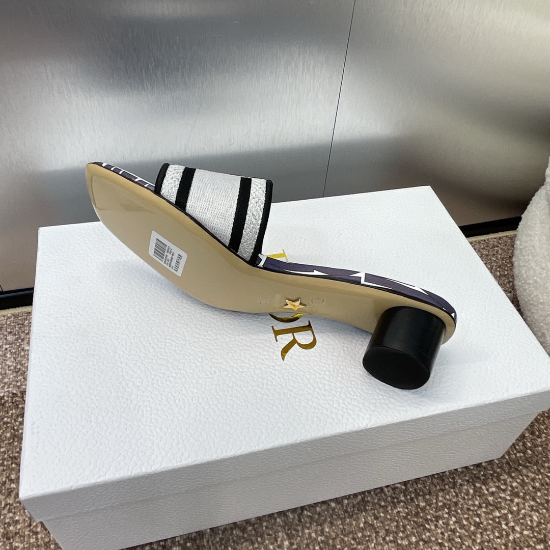UA D10r Dway Heeled Slide