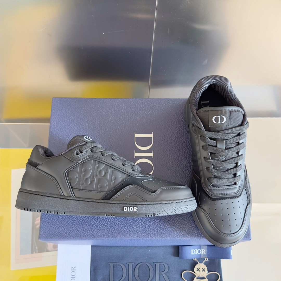 UA D10r B27 Sneaker