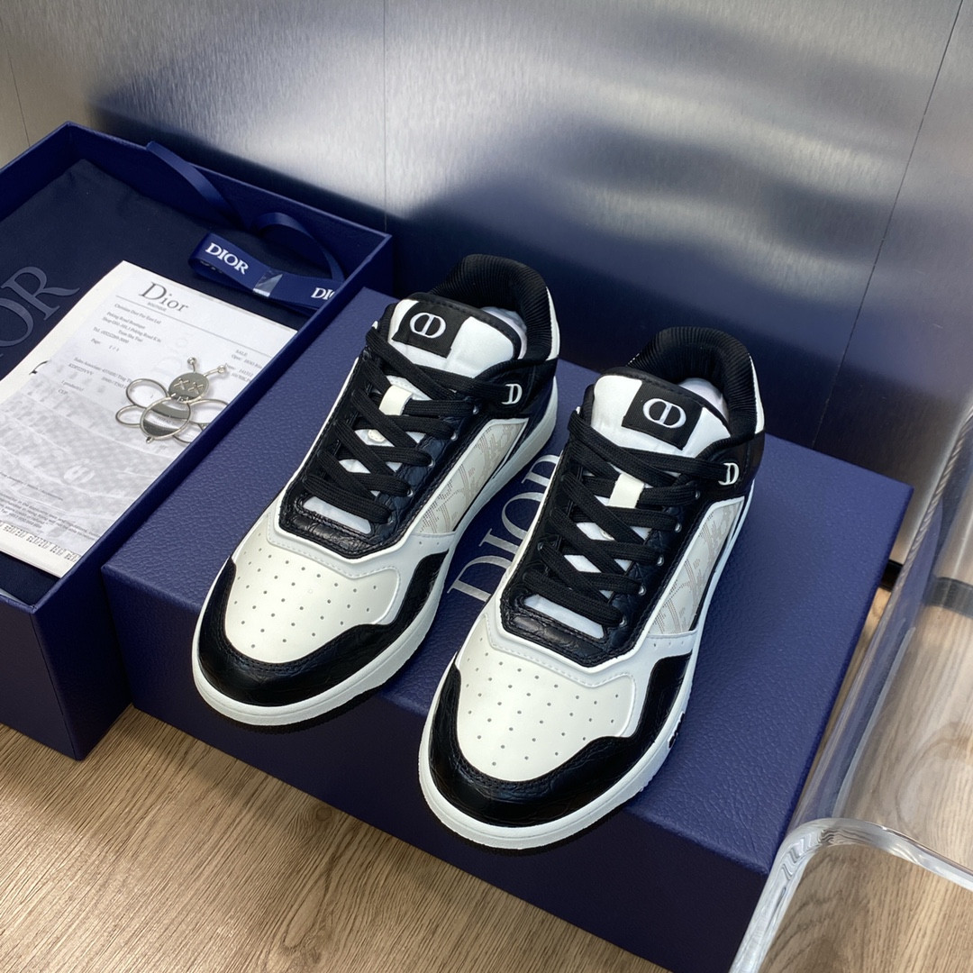 UA D10r B27 Sneaker