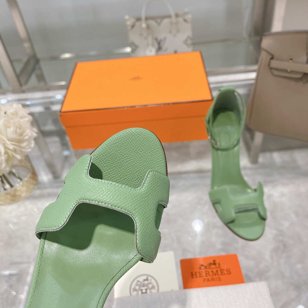 UA H**me5 Heeled Sandal