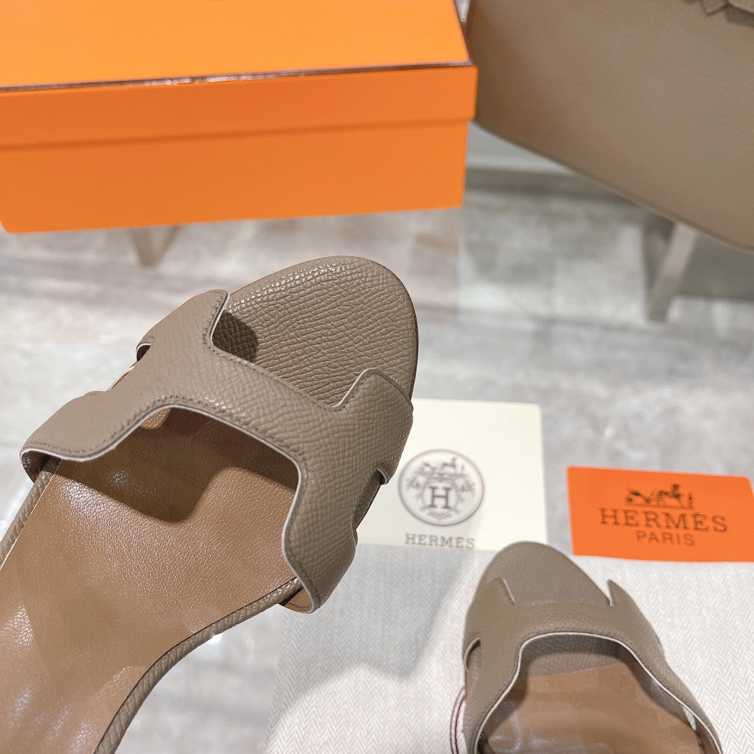 UA H**me5 Heeled Sandal