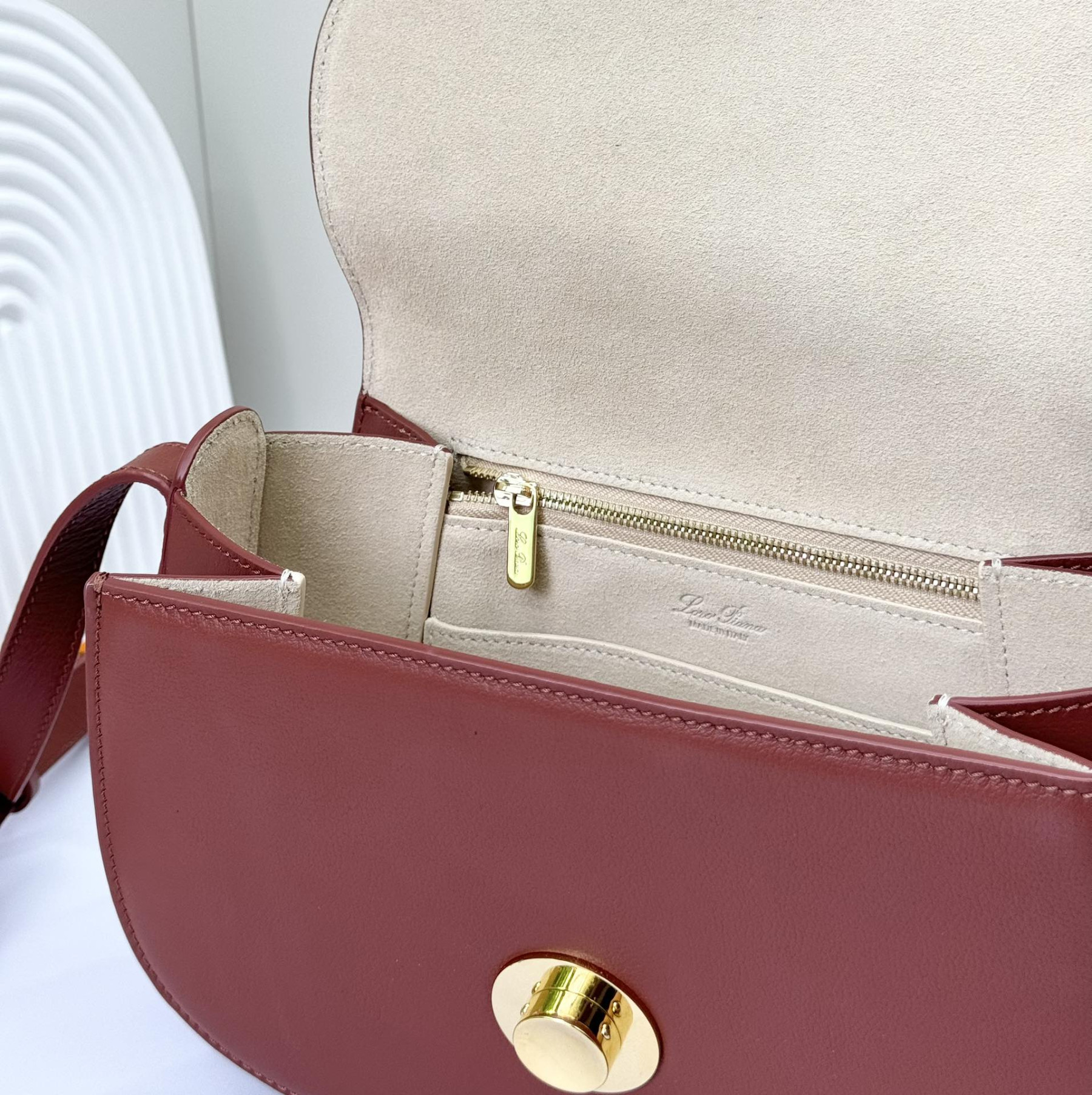 L0r0 P1ana Small Ghiera Bag 23x16x8 cm