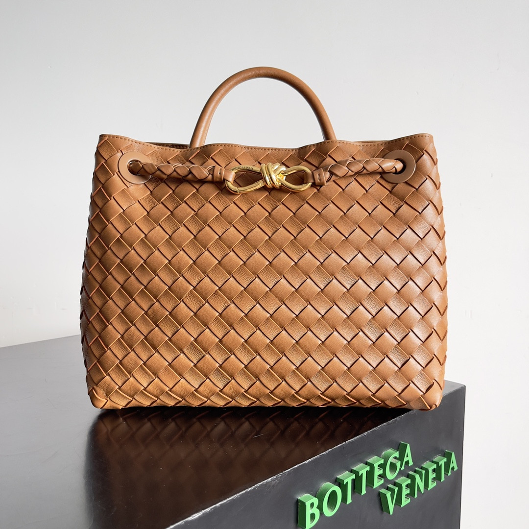 B0tt*ga Ven*ta Medium Andiamo 32x25x11CM
